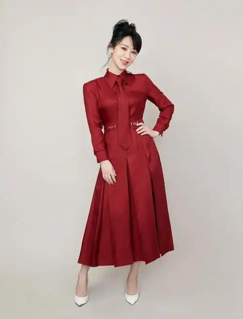 江珊身材发福真可怕穿紧身短裙怕走光还穿条长裤这搭配真难懂