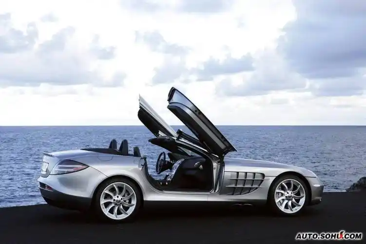 奔驰跑车双门跑车(奔驰跑车双门跑车图片)