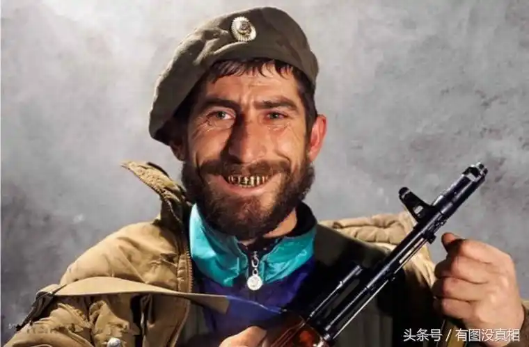 10大悍匪最后遗照:作恶多端,没有一个有好下场