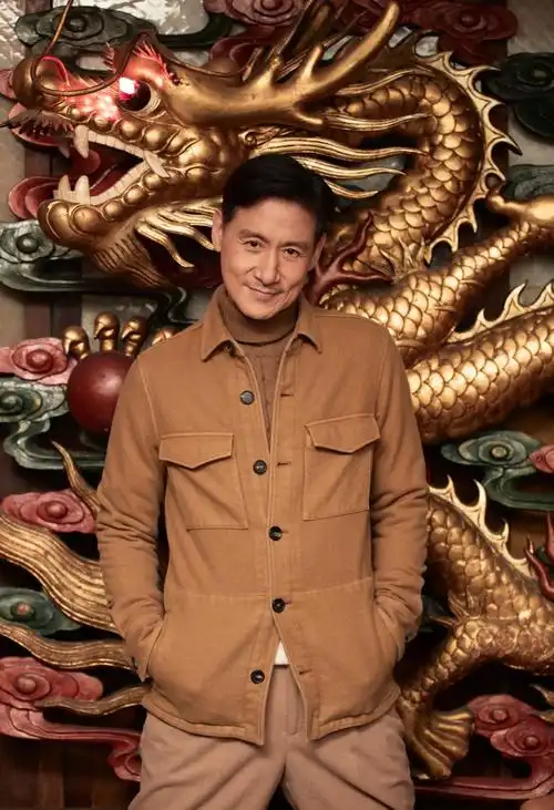 张学友日出时让街灯安睡为新一年注入正面心态以过来人心境诉说自身