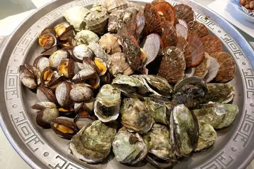 青岛招待客人的正式场合即使休渔期海鲜还是主角就是少点