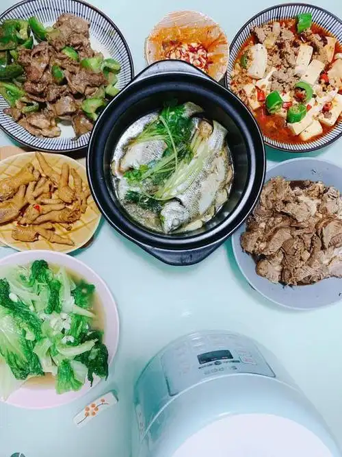 广州妈妈论坛 我家厨房 03 【晒厨艺】有个会做饭的朋友是种什么