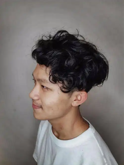 微卷做出微溼感卷发最能衬出你的男人魅力,魅力指数绝对破表的超帅