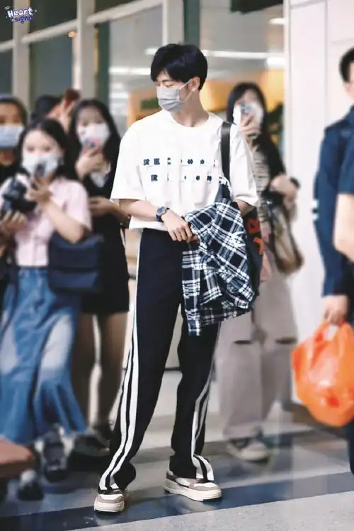 焉栩嘉超话彦希超话徐滨超话张极超话李晨浩超话董力超话张逸杰超话