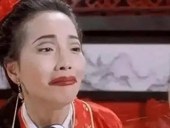 在《唐伯虎点秋香》中的表现也是非常优秀的,石榴姐的扮演者是苑琼丹