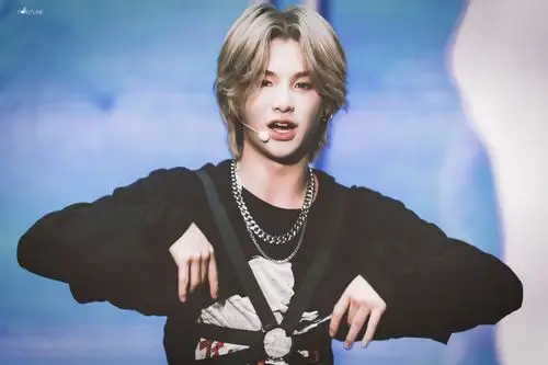 黄明昊79 - 堆糖,美图壁纸兴趣社区