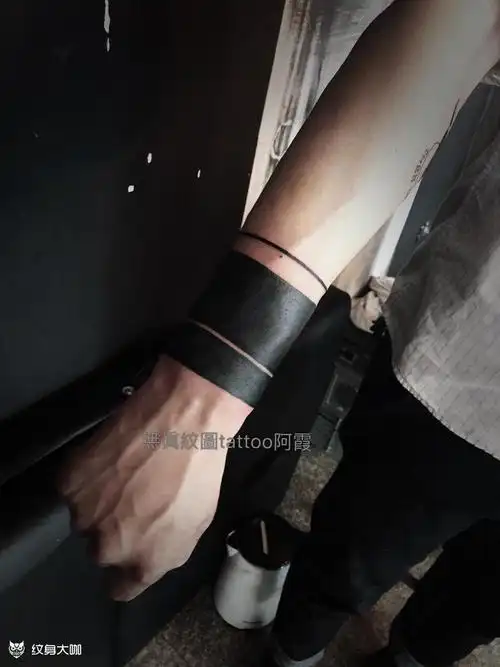 黑暗风,黑臂,臂环,英文添加_纹身图案手稿图片_阿霞的纹身作品集