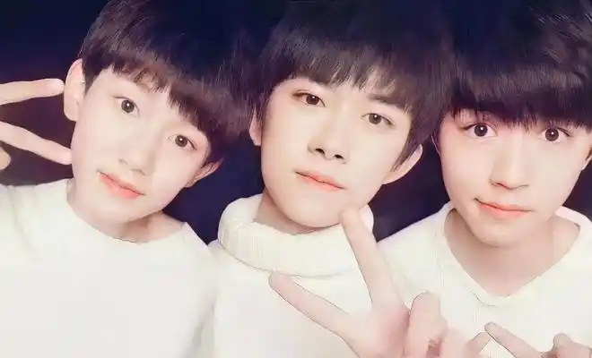 虽然今年tfboys三人都缺席了春晚但三人成啵定律虽迟必到