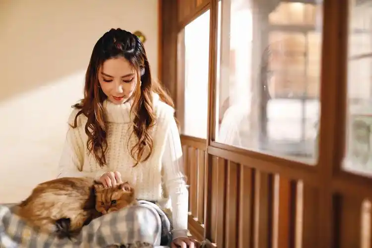 邓紫棋有哪些适合做头像的图片?