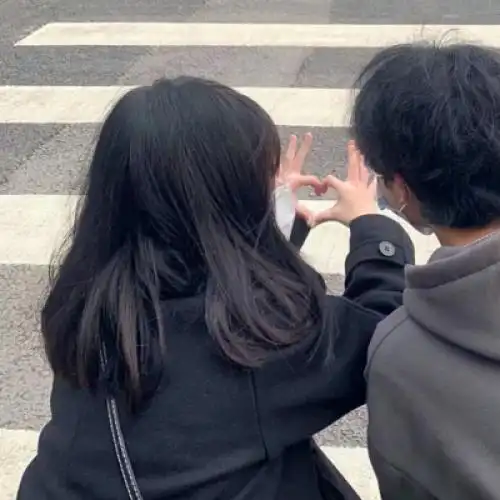 2022适合一辈子情侣头像真人你就我的特别的人