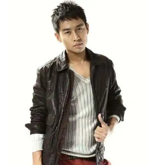 从2014年开始,宁静便被曝与演员王小毅相恋,并多次拍到亲密照.