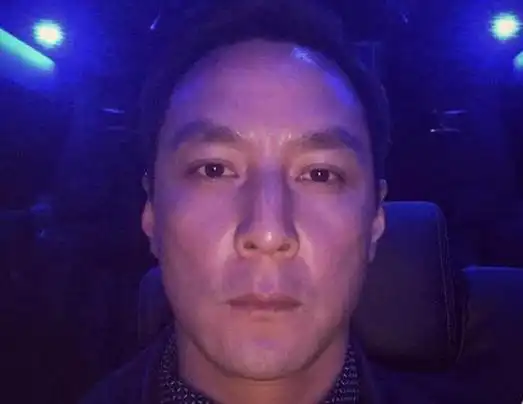 有颜就是任性,来感受下顶级帅哥吴彦祖迷之自拍