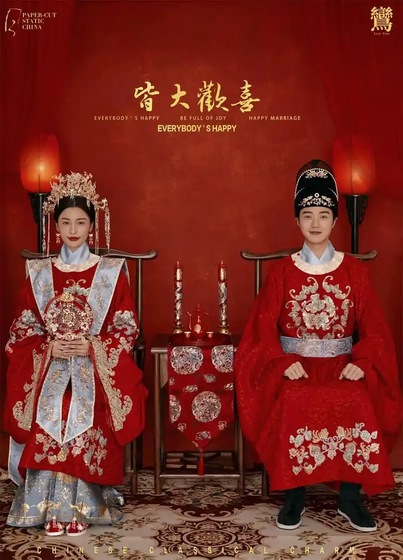 明制汉服#婚纱摄影 #凤冠霞帔 #中式嫁衣 - 抖音