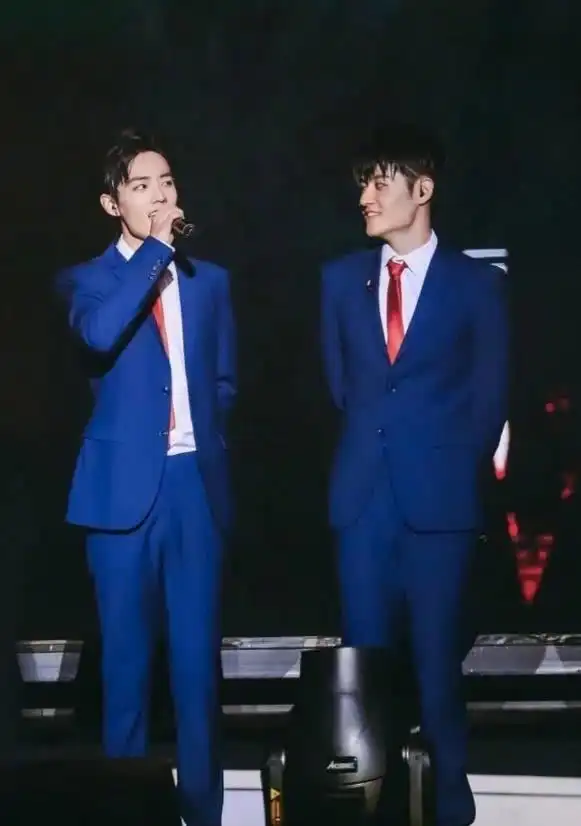 x玖少年团彭楚粤发新歌,《她她》是写他和肖战的故事吗?