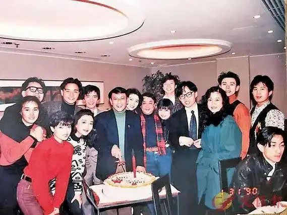 罗文|香港|香港乐坛_新浪新闻