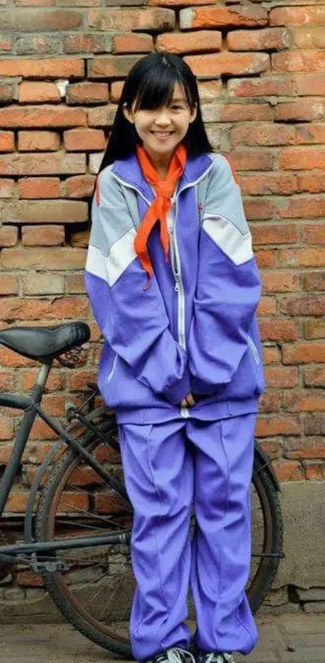 校服最丑的国家 为什么中国的校服那么难看啊