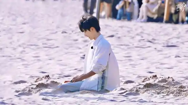 喜欢夏天的风,和你马嘉祺超话9915#时代少年团今日海边路透