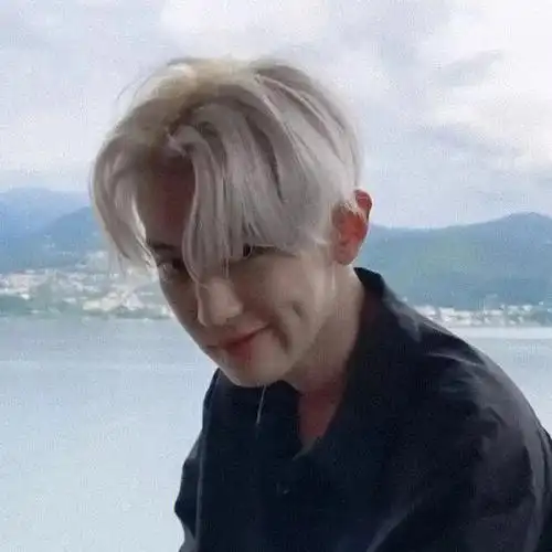 用起来(给男朋友换上四舍五入在和灿烈聊天)#头像分享  #朴灿烈  #exo