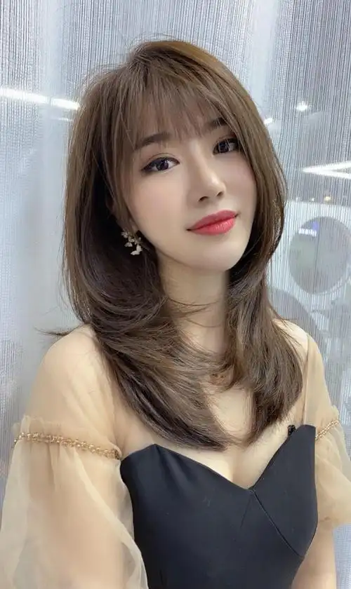 美到让人上瘾的发型20款,时尚减龄显脸小,很多爱美女性都在剪