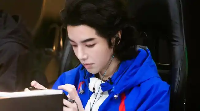 华晨宇和平精英集合100全程(73分钟)