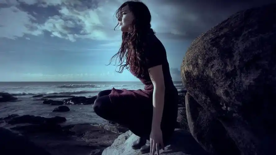 心情不好难受想哭的图片