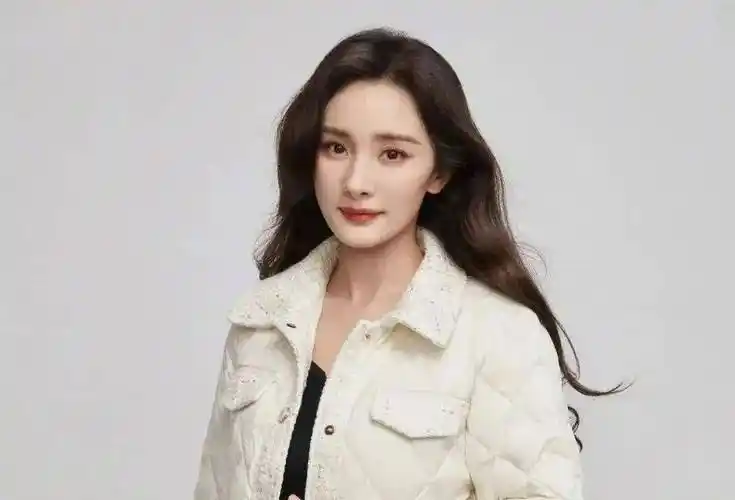 原创曾和杨幂抢刘恺威的王鸥如今怎么样了