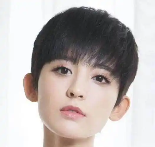 古力娜扎为张翰剪短发,爱他就要和他留一样的发型!_黑色_墨镜_灰色