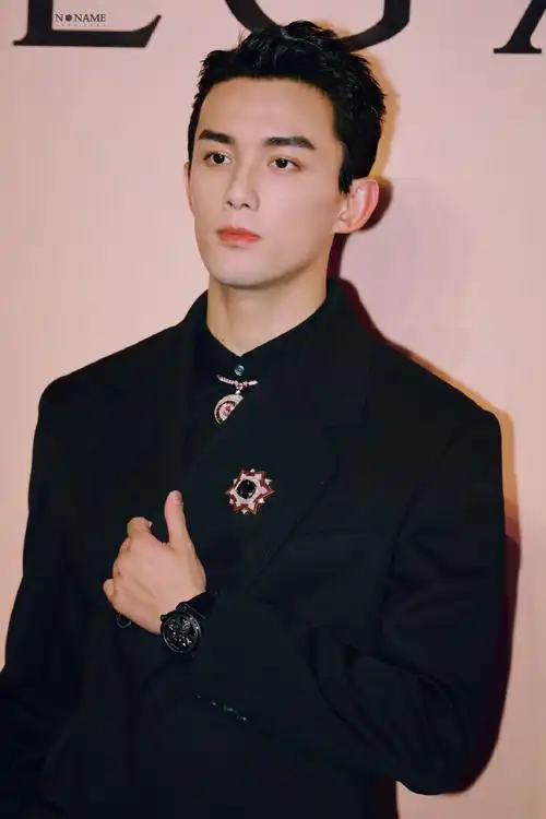 吴磊超话96#吴磊宝格丽品牌代言人#20211015 宝格丽上海活动我所有