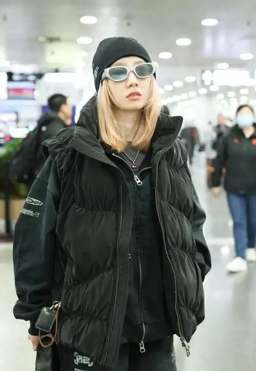 孟美岐的酷飒有范