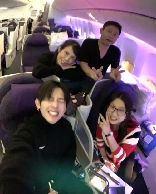 符龙飞结婚将当爸!妻子怀孕9月是半个圈内人,曾吻女子孕肚被拍