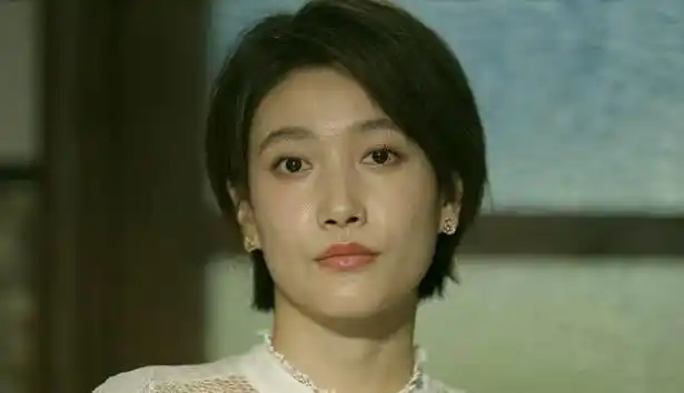 价值观之争:爱情与物质的冲突王丽坤的拒绝行为也引发了一些争议.