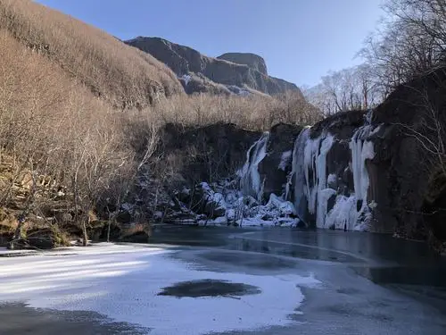 绿渊潭又称～小天池