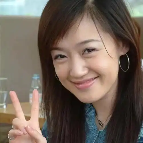 回顾薛佳凝:分手15年胡歌娶妻生子,她却选择出家背后心酸无人知