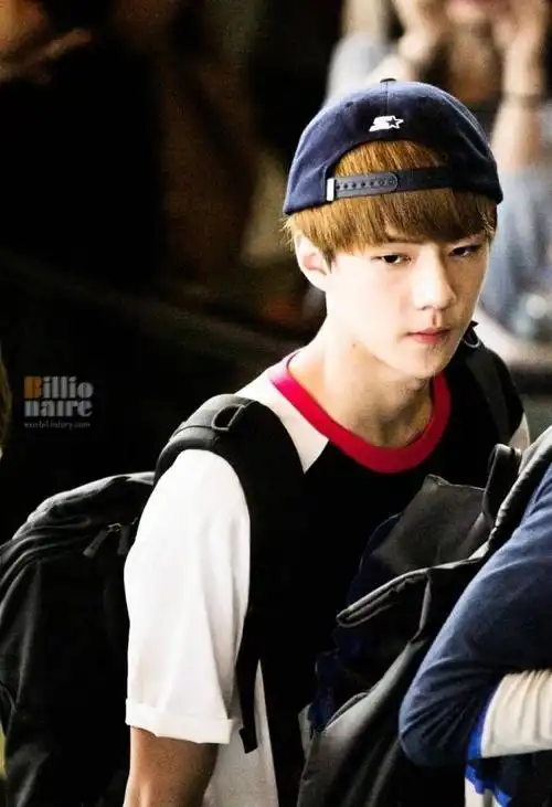 求一下吴世勋刚刚出道时候的图?