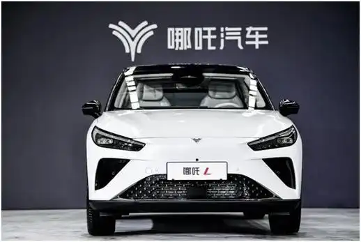 肩负多重提升重任,哪吒l售12.99万元起-新浪汽车