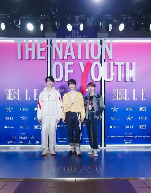 青春有你3选手合影##青春有你3九强合照##青春有你3选手同框合照