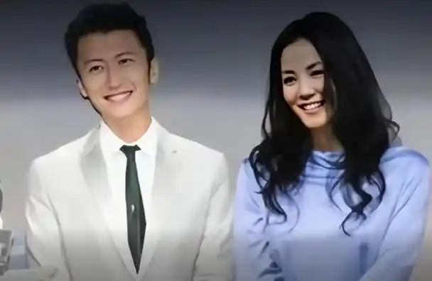 王菲与谢霆锋,两位音乐领域的传奇人物,其间的感情故事如同一曲悠扬的