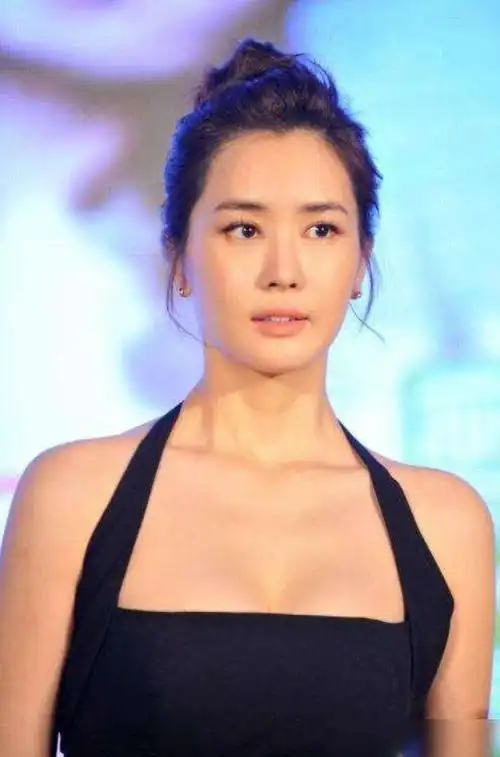 38岁韩国女星李多海官宣结婚要带着大家的祝福开始新生活