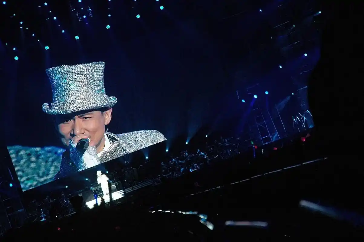 张学友演唱会是逃犯聚集地,而他的演唱会却是小偷的作案现场!