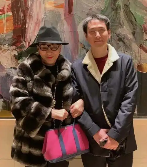 亲妈作法断姻缘后,萎靡成这样|汤珈铖|汤子嘉|汤君年|张艾嘉_网易订阅