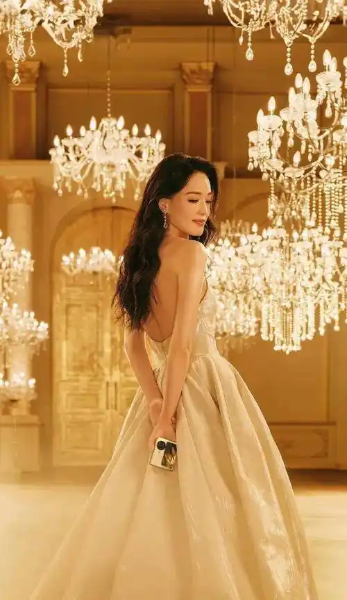 舒淇时尚大片:娱乐圈内女神高端感惊艳娱乐圈_魅力_风格_翻盖手机