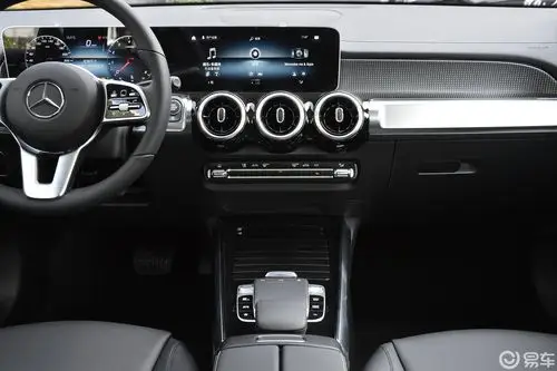 【奔驰glb2020款glb 200 动感型中控台整体汽车图片-汽车图片大全】