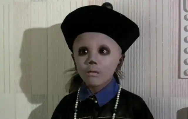 顾名思义就是指僵硬的尸体,又名跳尸,移尸,在中国民间的传说中,僵尸就