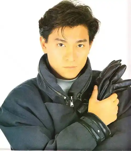 刘德华回应隐婚,上一代艺人结婚生孩子都不公布,没人说要公布_杨丽娟