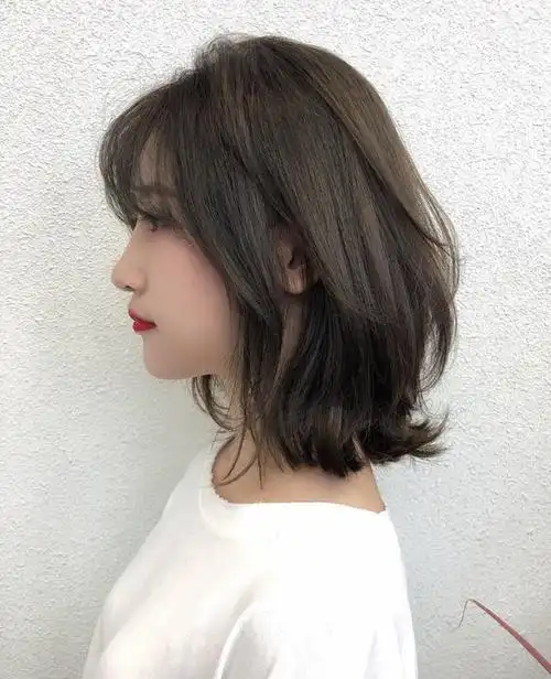 新时尚发型37款,立体短发,造型烫,大波浪,让你美到移不看眼