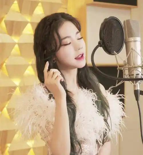 原创火箭少女101张紫宁献唱两世欢片尾曲超凡出尘惊艳四座