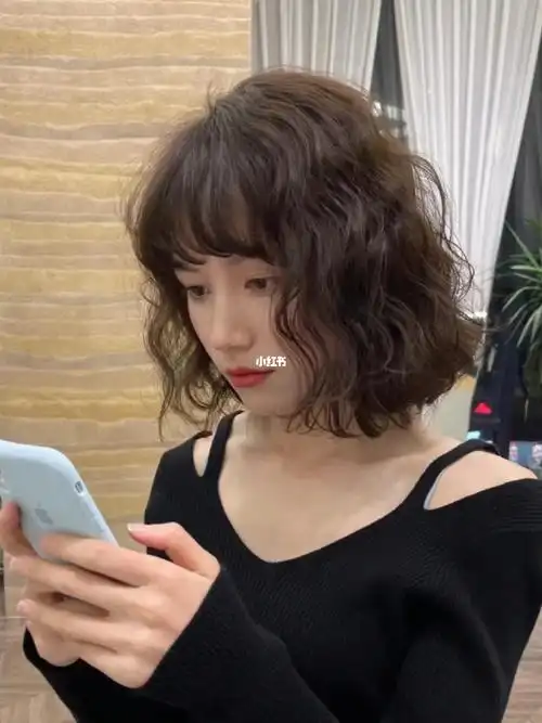 短发也能烫出这么好看的发型