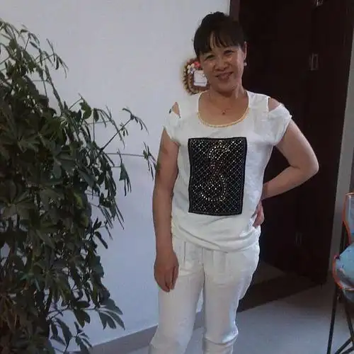 53岁离异女征婚照片(id:68574449)_内蒙古呼伦贝尔征婚交友_珍爱网