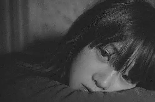 无比伤心的哭泣女生图片_伤感图片_窝窝qq网