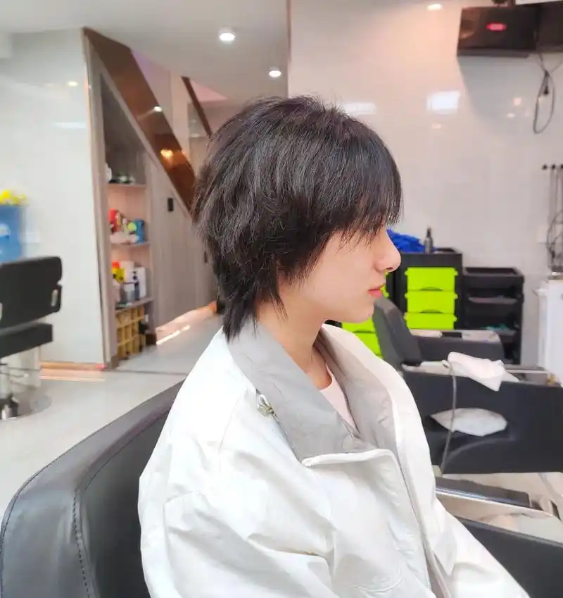 怪不得那么多女孩子都爱狼尾发型!